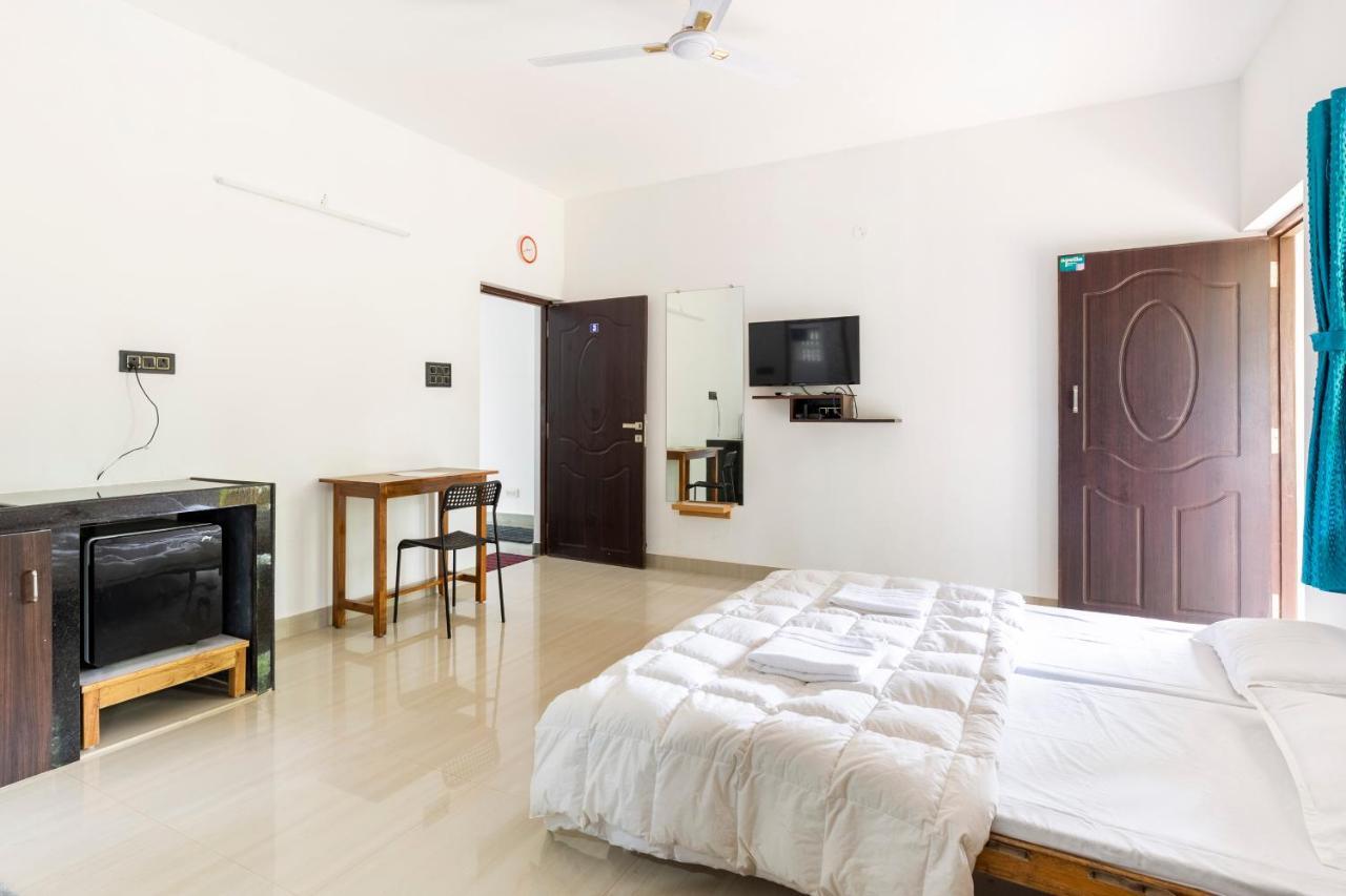 أنجونا Casa De Mor Room With Pool المظهر الخارجي الصورة