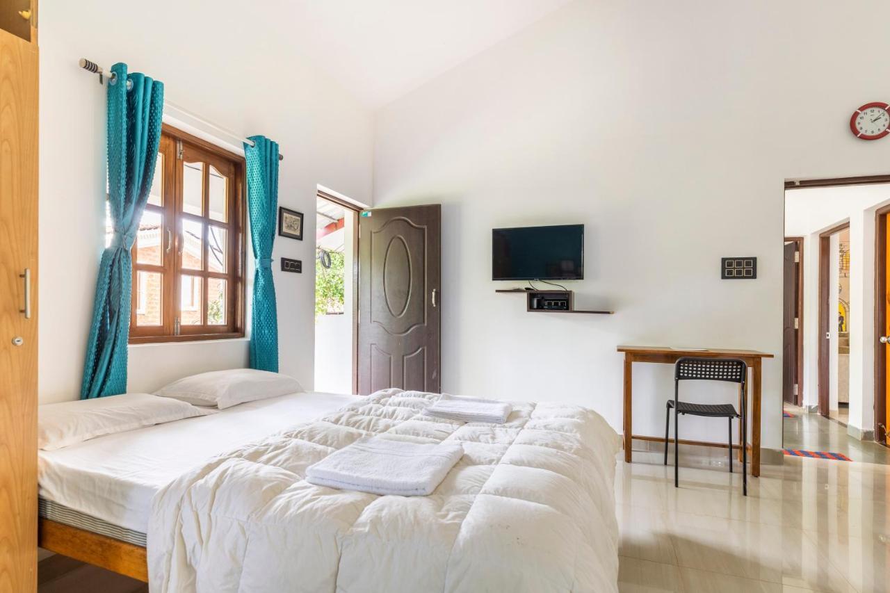 أنجونا Casa De Mor Room With Pool المظهر الخارجي الصورة